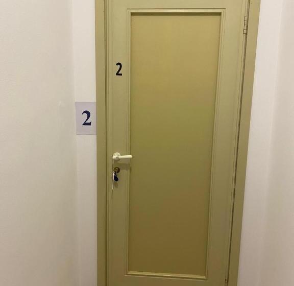 Pension (Hôtel basse catégorie) Megaride S Dépendance