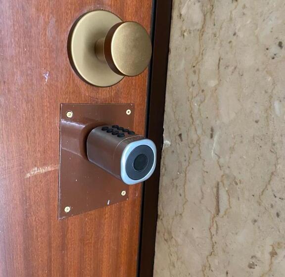 Pension (Hôtel basse catégorie) Megaride S Dépendance