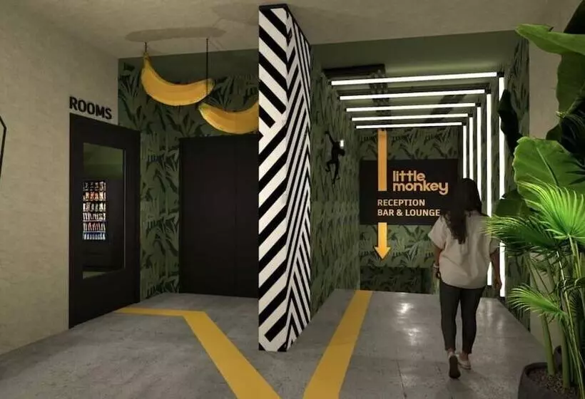 Little Monkey Hostel   Private Pods