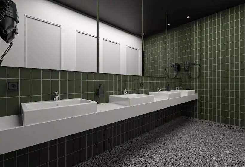 Little Monkey Hostel   Private Pods