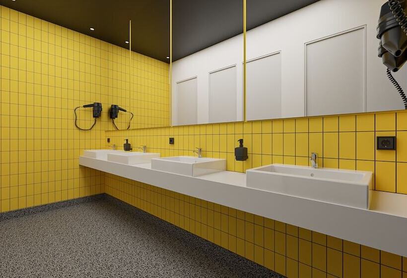 Little Monkey Hostel   Private Pods