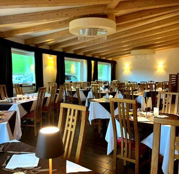 ホテル Ciasa Alpina Relax