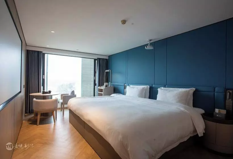 هتل Ramada Encore By Wyndham Wuhan Int L Conference Center