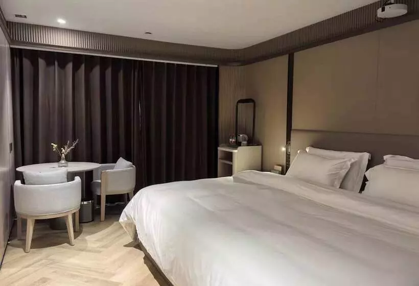 هتل Ramada Encore By Wyndham Wuhan Int L Conference Center