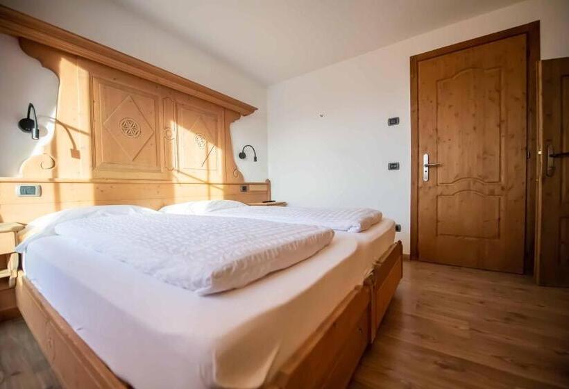 هتل Alpino Lodge Bivio