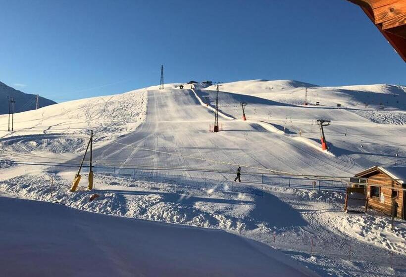 هتل Alpino Lodge Bivio