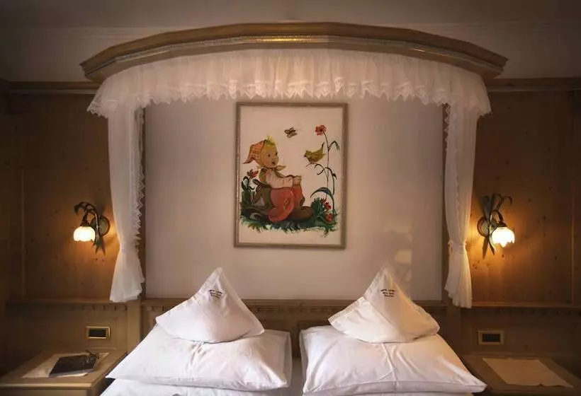 هتل Garni Concordia   Dolomites Home