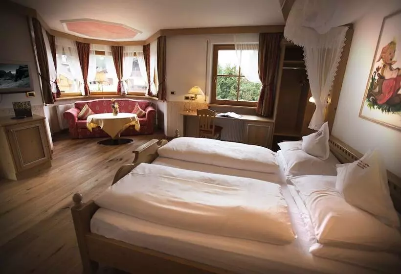 هتل Garni Concordia   Dolomites Home