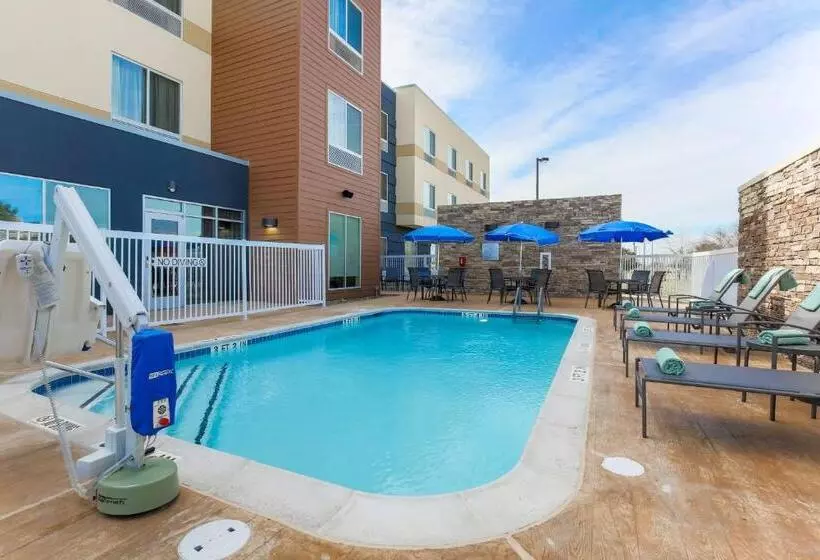 Hotelli Fairfield Inn & Suites By Marriott Cuero