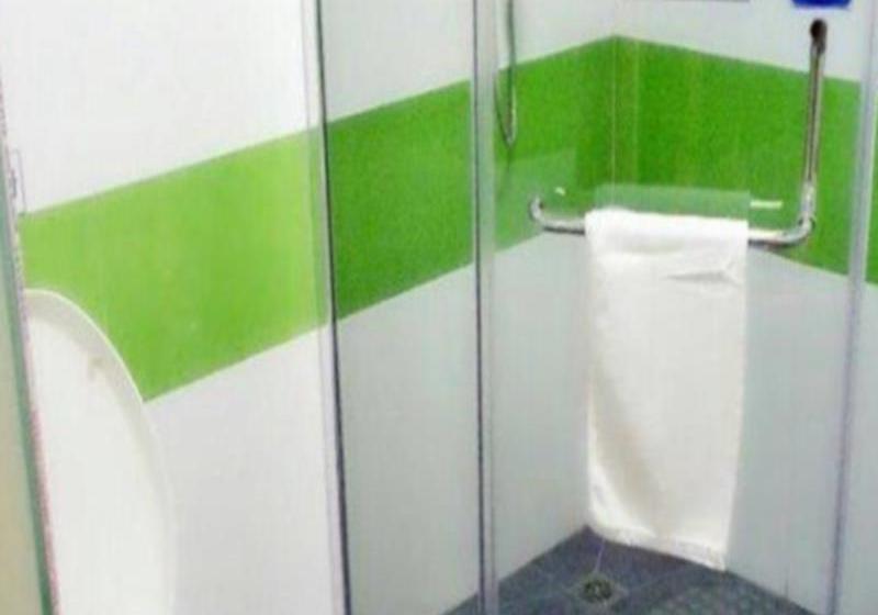 Отель Greentree Inn East Renmin Road