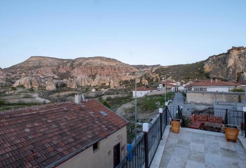 هتل In Stone House