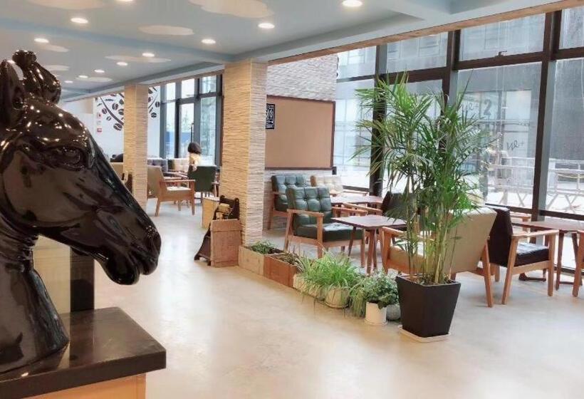 ホテル Oak Chateau