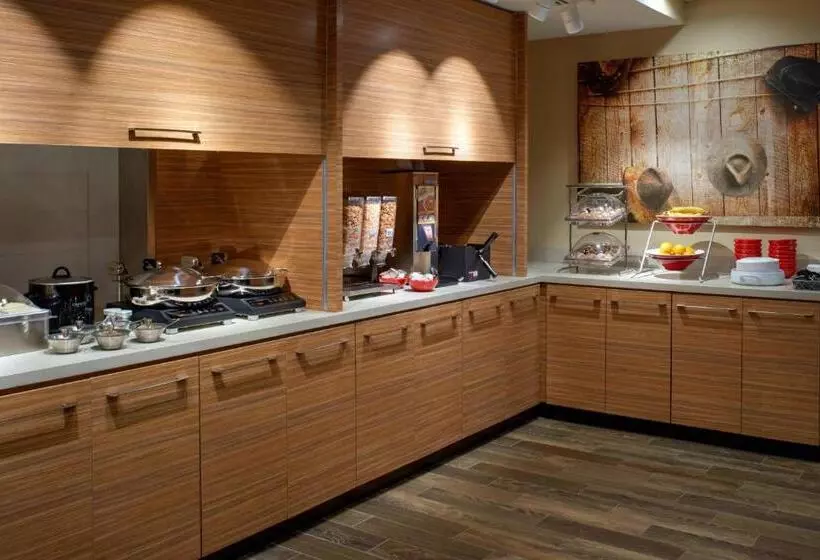 Hotelli Towneplace Suites By Marriott Richmond