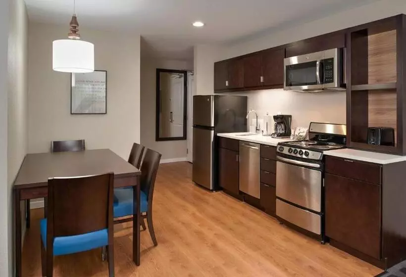 Hotelli Towneplace Suites By Marriott Richmond