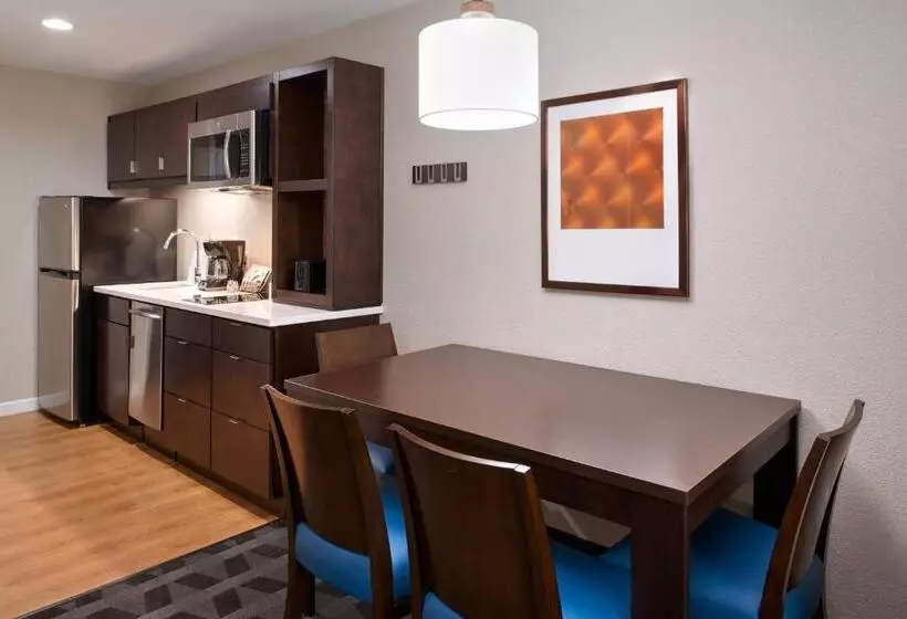 Hotelli Towneplace Suites By Marriott Richmond