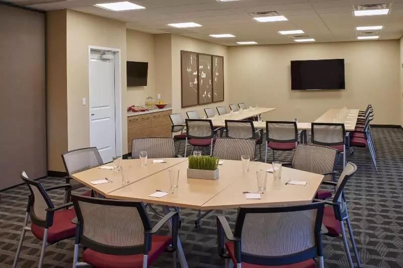 Hotelli Towneplace Suites By Marriott Richmond
