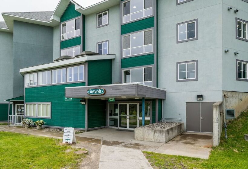 Hostel Residences At University Of Northern Bc   Campus Accommodation