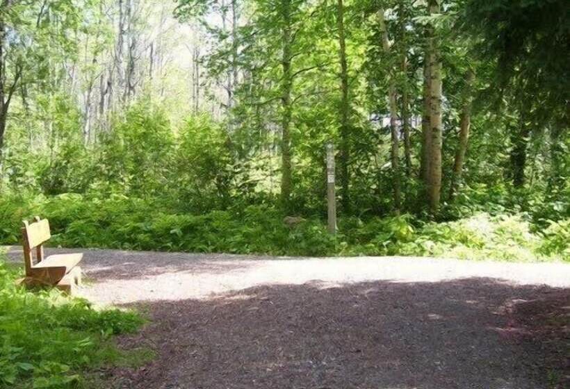 Hospedaria Residences At University Of Northern Bc   Campus Accommodation