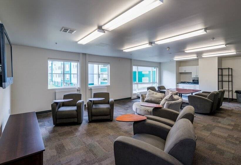 Hospedaria Residences At University Of Northern Bc   Campus Accommodation