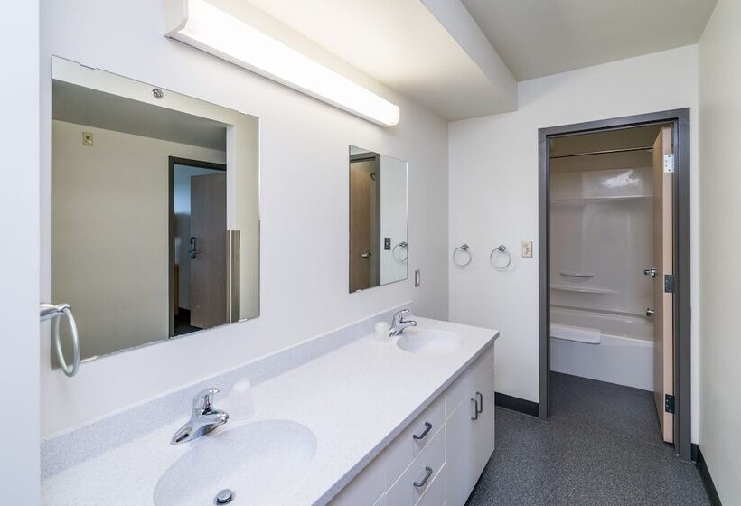 Hospedaria Residences At University Of Northern Bc   Campus Accommodation