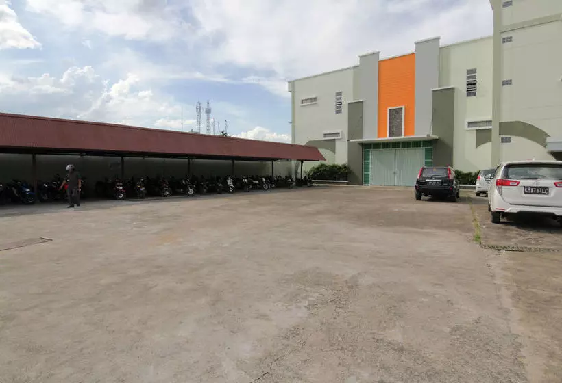 ホテル Airy Eco Pontianak Selatan Imam Bonjol 89