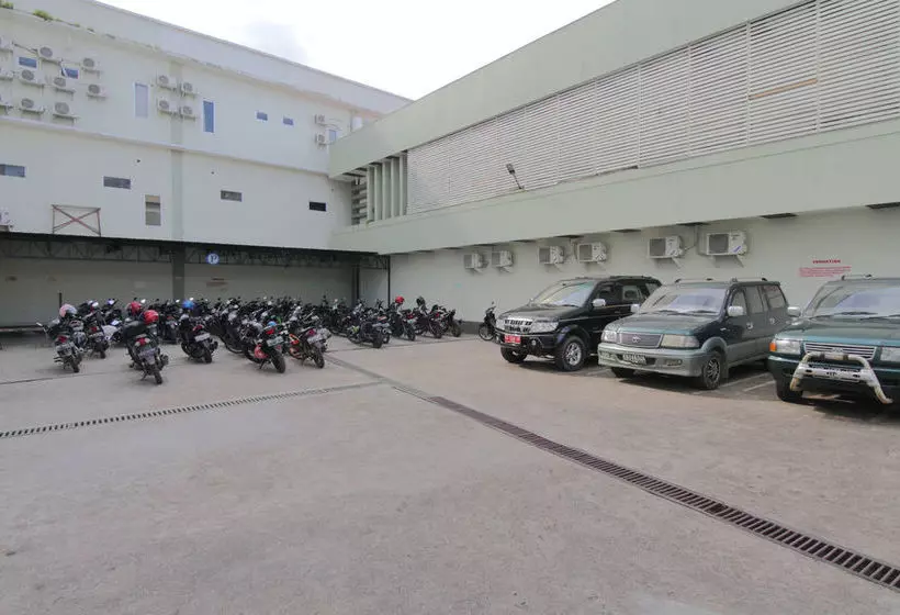 ホテル Airy Eco Pontianak Selatan Imam Bonjol 89