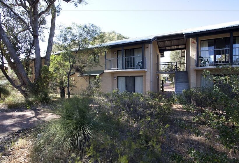 Отель Ecu Joondalup Village