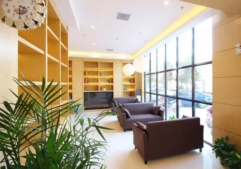 Hotelli Greentree Inn Jiangsu Wuxi Huishan Highspeed Rail Qianzhou Chongwen Road Business