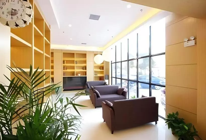 Hotelli Greentree Inn Jiangsu Wuxi Huishan Highspeed Rail Qianzhou Chongwen Road Business