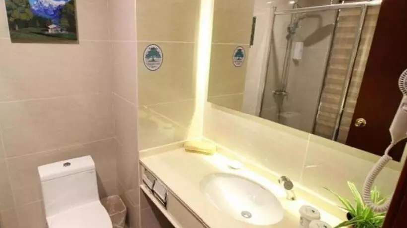 Hotelli Greentree Inn Jiangsu Wuxi Huishan Highspeed Rail Qianzhou Chongwen Road Business