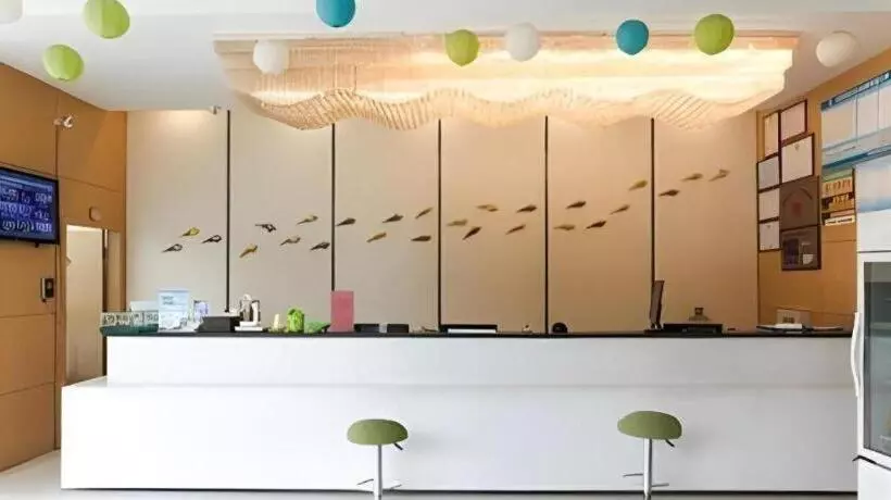 Hotelli Greentree Inn Jiangsu Wuxi Huishan Highspeed Rail Qianzhou Chongwen Road Business