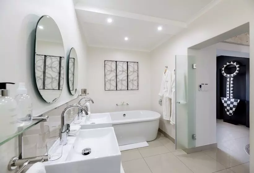 هتل Thebloem Guest Suites By Knysna Paradise Collection