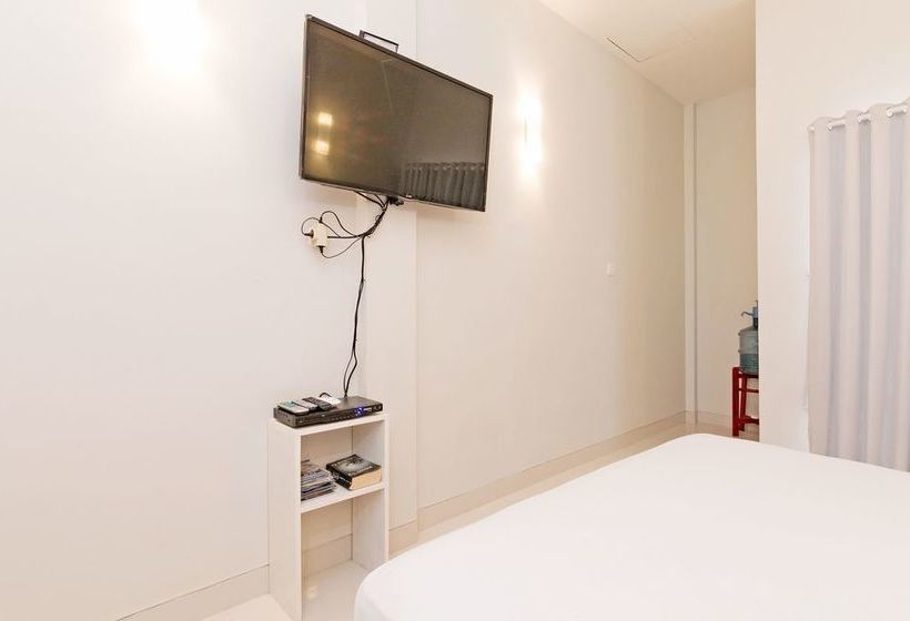 בית מלון כפרי Zen Rooms Gili Trawangan Semampar