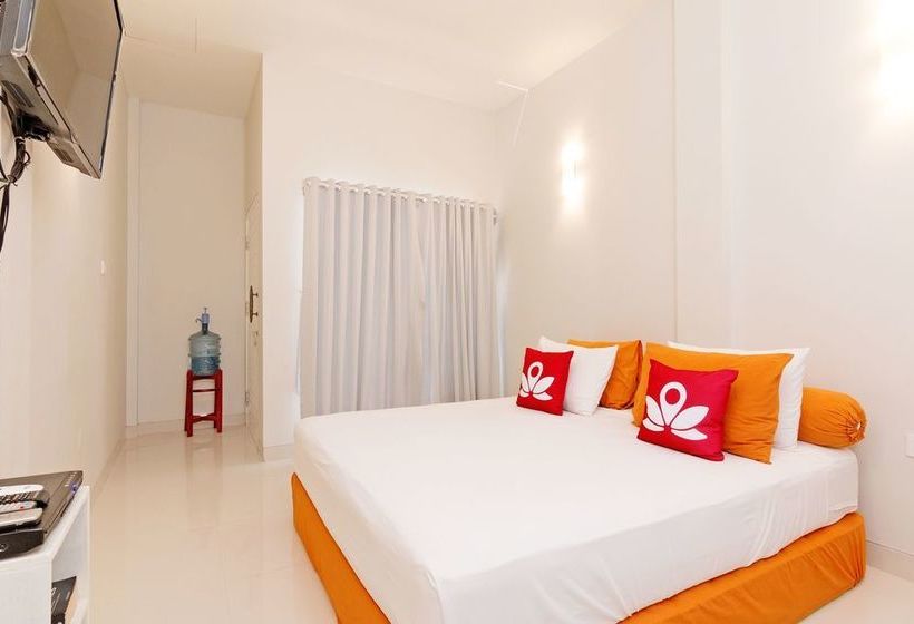 בית מלון כפרי Zen Rooms Gili Trawangan Semampar