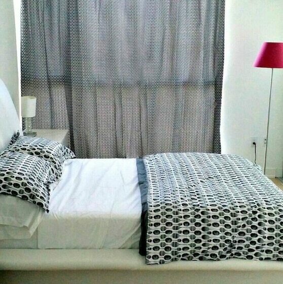 Pelicanstay In Toronto Entertainment District