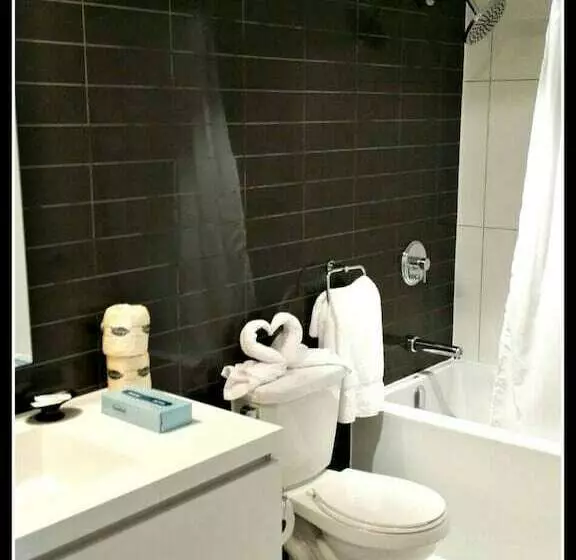 Pelicanstay In Toronto Entertainment District