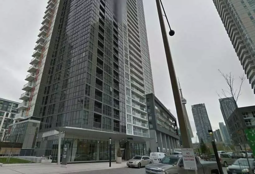 Pelicanstay In Toronto Entertainment District