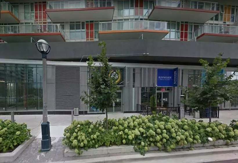 Pelicanstay In Toronto Entertainment District