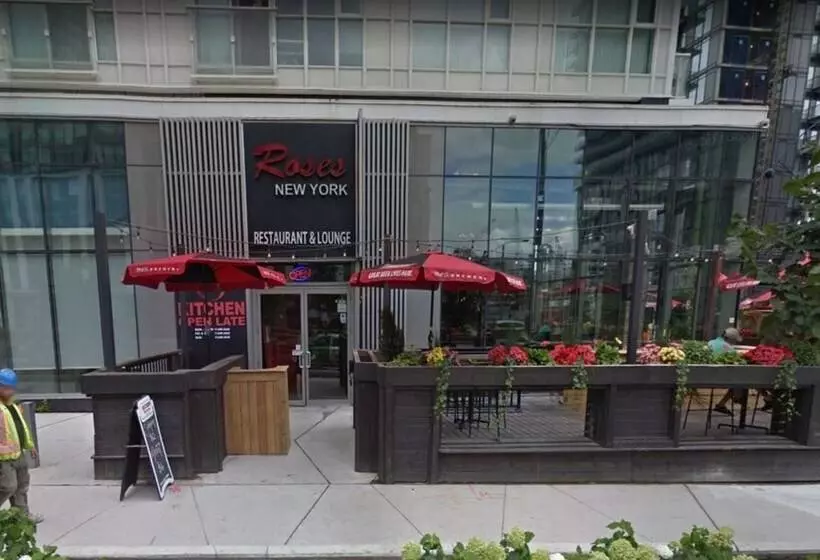 Pelicanstay In Toronto Entertainment District
