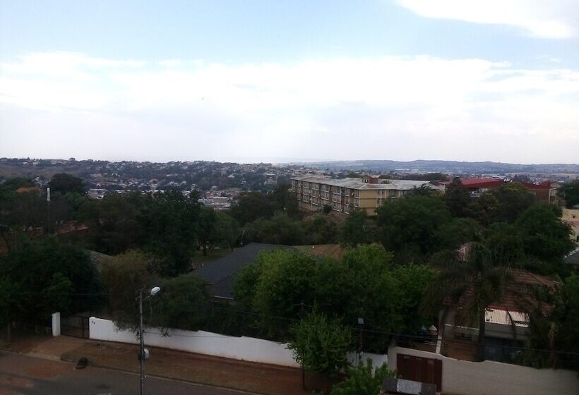 Пансион Miraton Guest Lodge