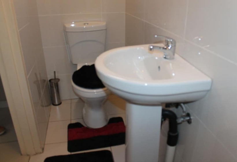 Пансион Miraton Guest Lodge