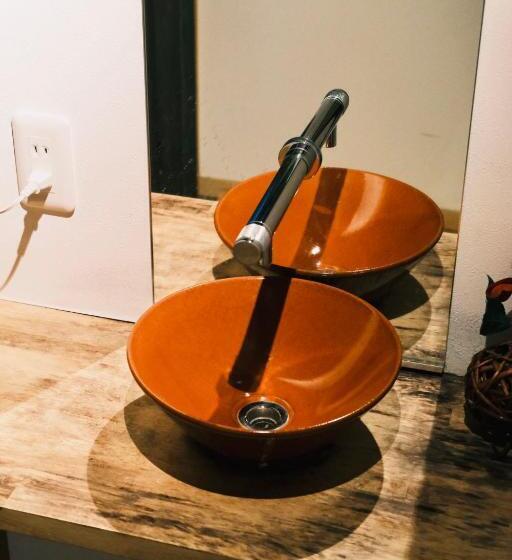 Sanjo Misasagi Umenotoan