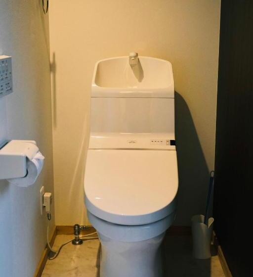 Sanjo Misasagi Umenotoan