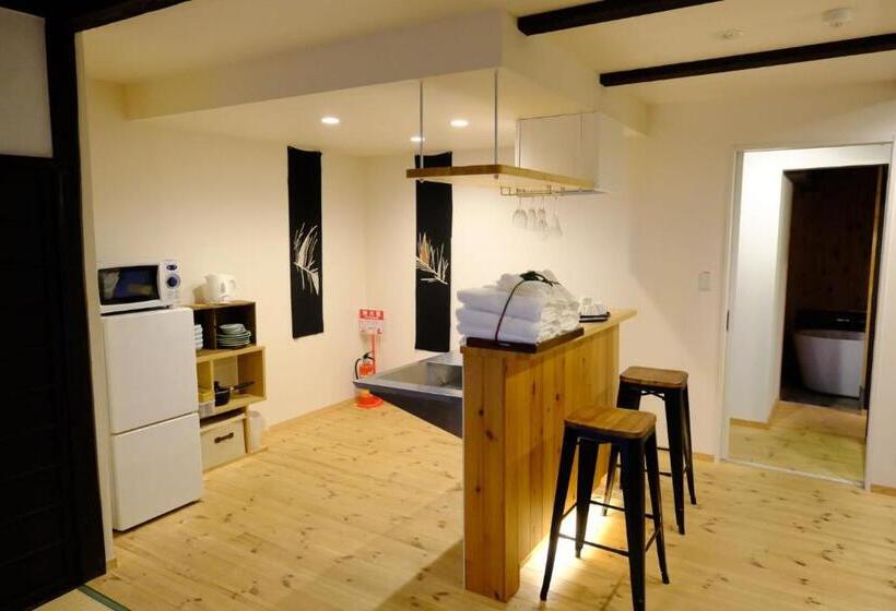 Sanjo Misasagi Umenotoan