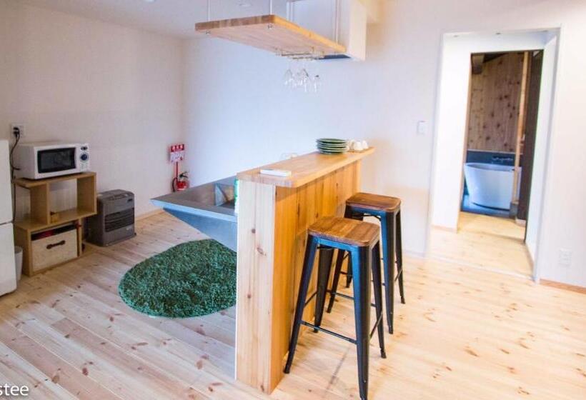 Sanjo Misasagi Umenotoan