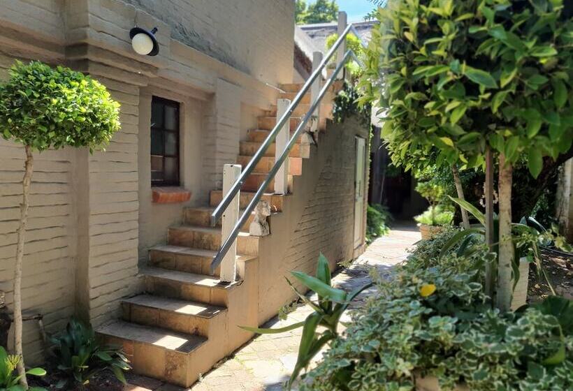 Waterhouse Guest Lodge In Waterkloof