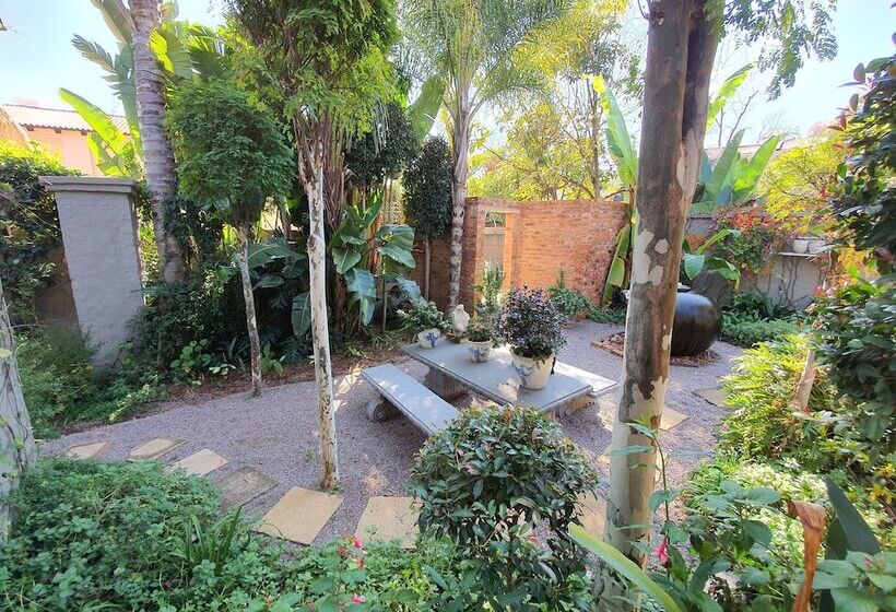 Waterhouse Guest Lodge In Waterkloof