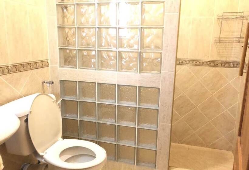 White House Of Tanzania Hostel