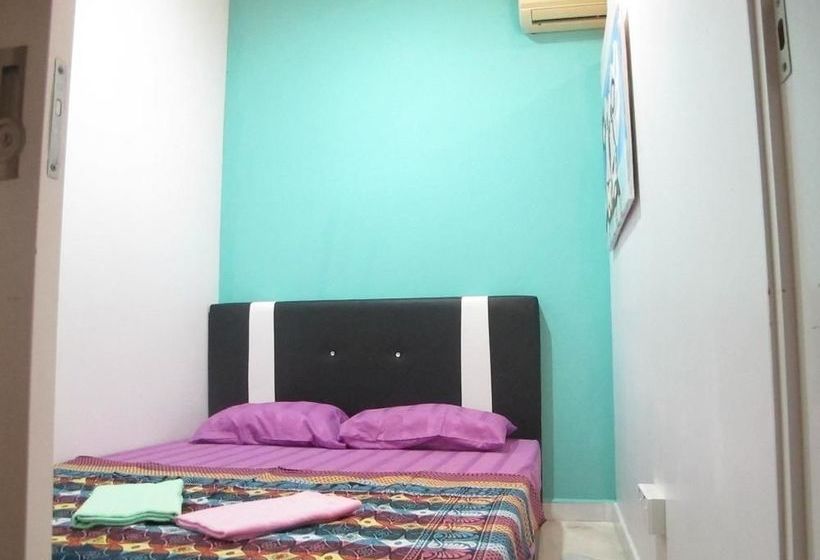 הוסטל Gurney Budget Inn