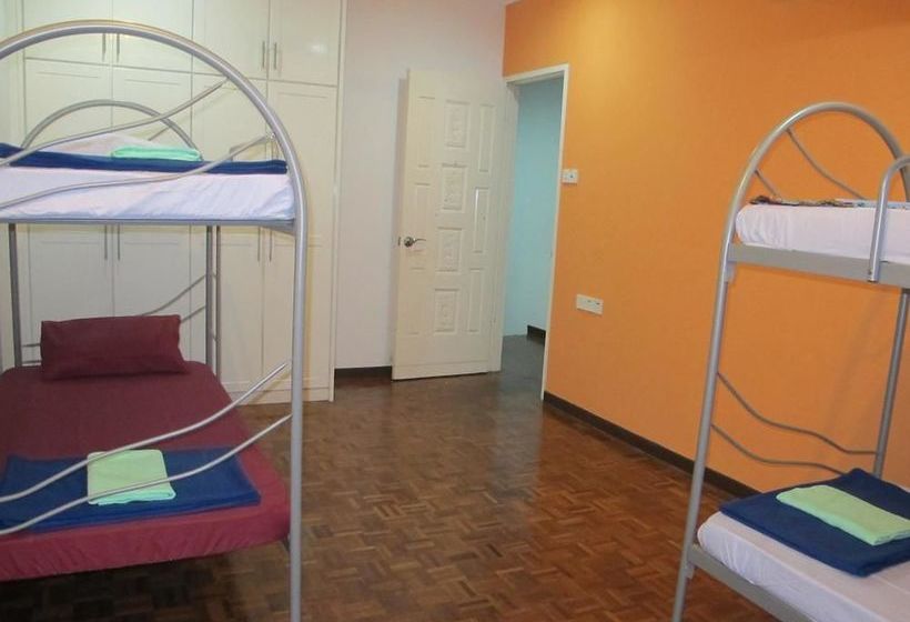 הוסטל Gurney Budget Inn